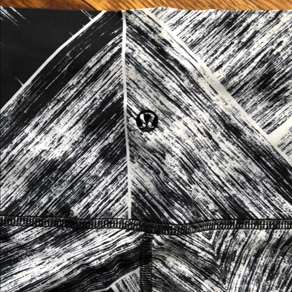 Lululemom mesh panel pants - Picture 3 of 4